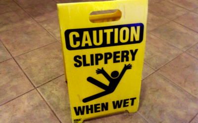 Många yngre drabbas av halk- och fallolyckor