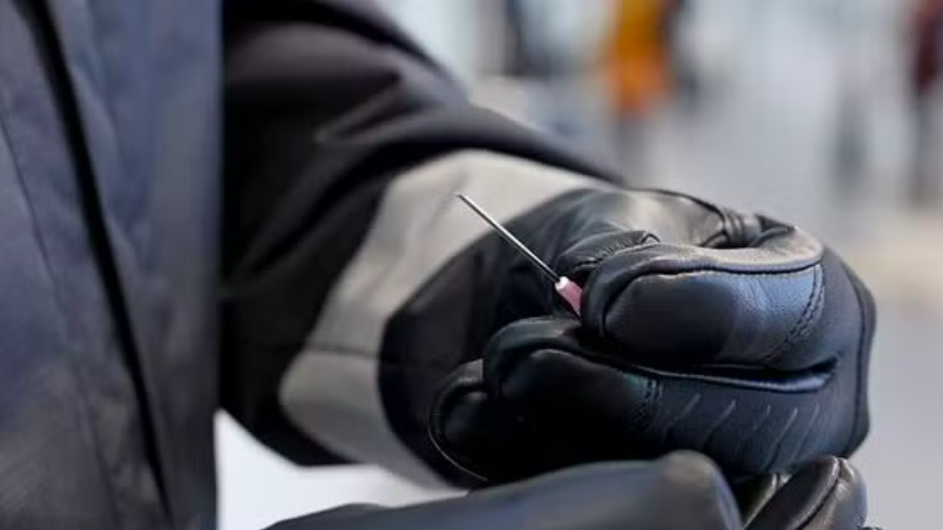 Skydd mot nålstick för polis och bevakning